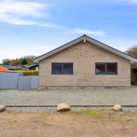 Lio - 200m From The Sea By Interhome